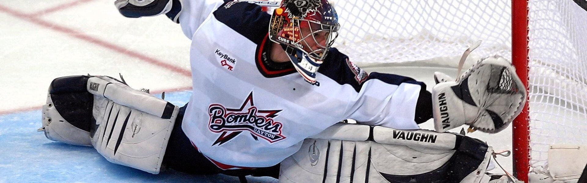 澳客网-曾凡博晒近照引球迷期待 墨镜造型显酷帅风采