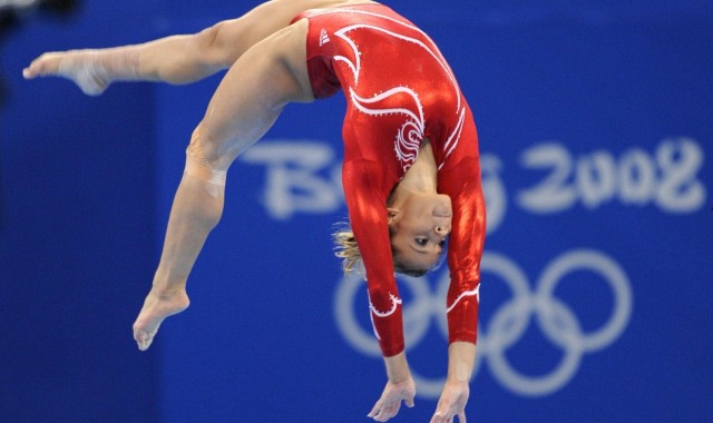 奥客竞彩官网|佩杜拉独家，曼城豪掷7500万欧元锁定米兰核心，赖因德斯或成今夏标王