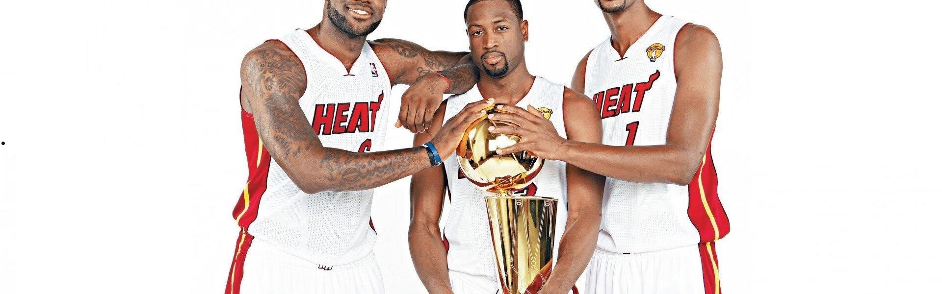 澳客网：名宿巩晓彬现身山东高速篮球馆 现场观战中国女篮热身赛引热议