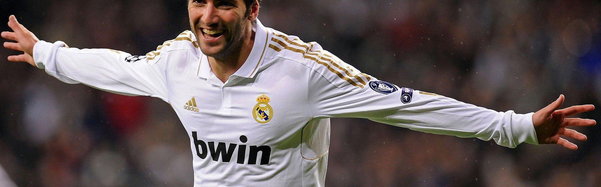 澳客网页版：回到主场两大替补终于发威！里德和沃克合砍22分 投篮合计15中9