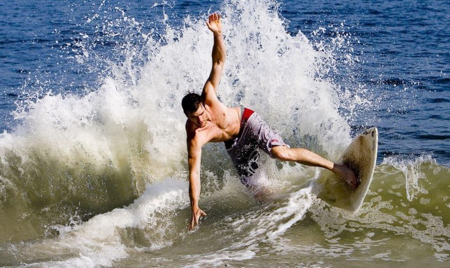 ok 澳客足球彩：法兰克福携手阿迪达斯重磅回归 新赛季主场球衣致敬传统与创新