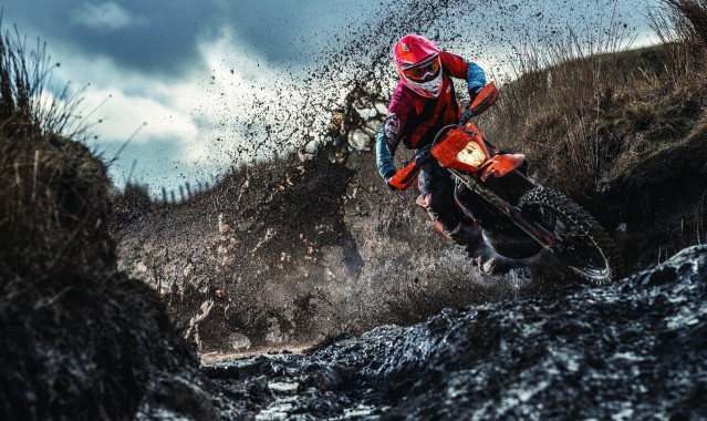 okooo-周定洋社媒力挺徐正源：伟大的人造就伟大的领袖❤