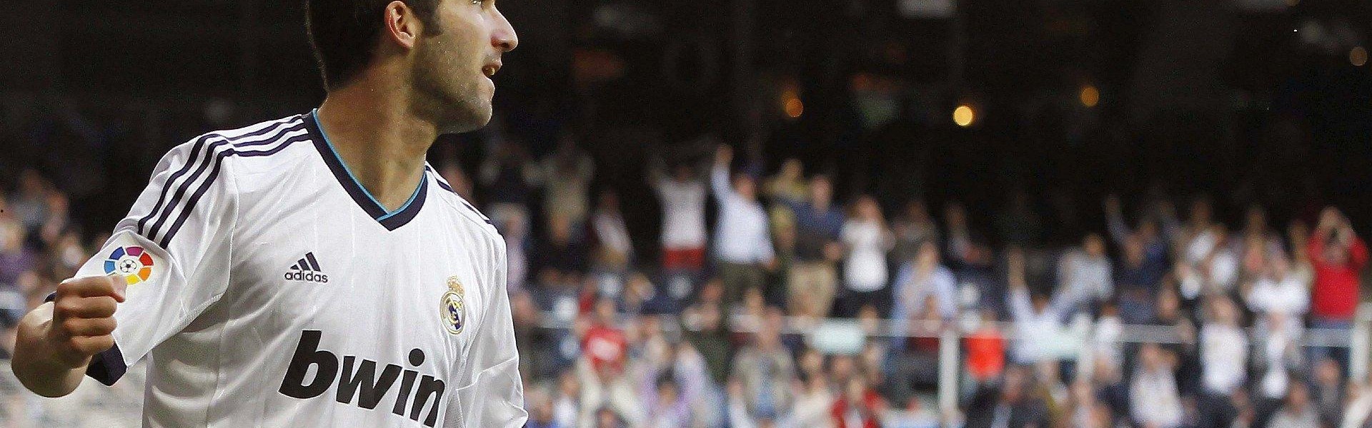 澳客官网首页_埃尔纳内斯坦言国米面临战术重构，寻找恰尔汗奥卢替身艰巨，阵型变革或成关键