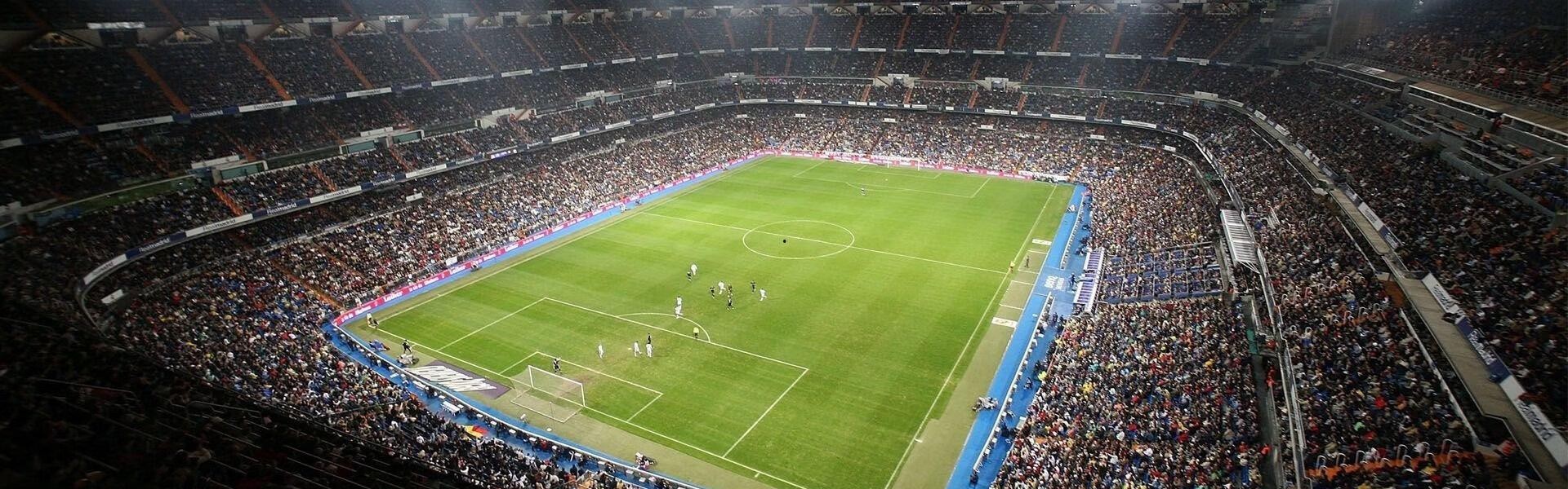 okooo|意大利名宿盛赞，AC米兰若签下弗拉霍维奇，将开启新时代