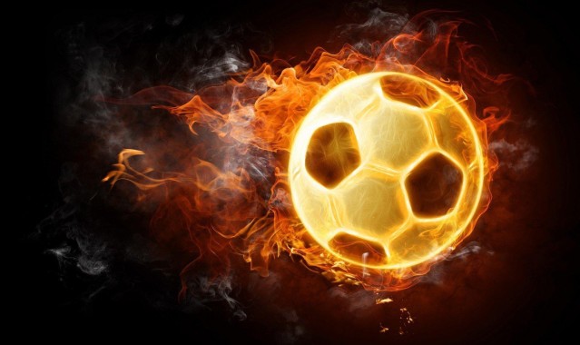 澳客官网首页-葡萄牙媒体曝坎塞洛夜店冲突事件，拳击他人致嘴角流血，引发公众质疑